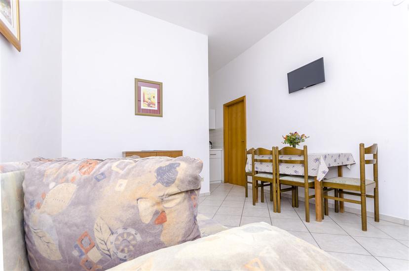 Apartment A4, for 4 persons