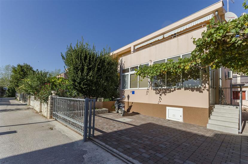 Apartments Holiday near beach