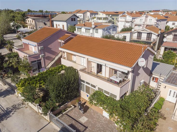 Apartments Holiday near beach