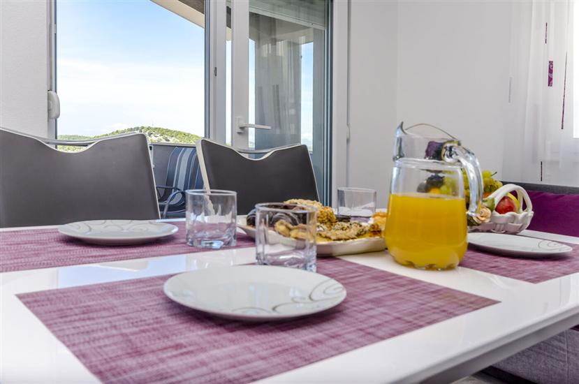 Apartment A4, for 4 persons