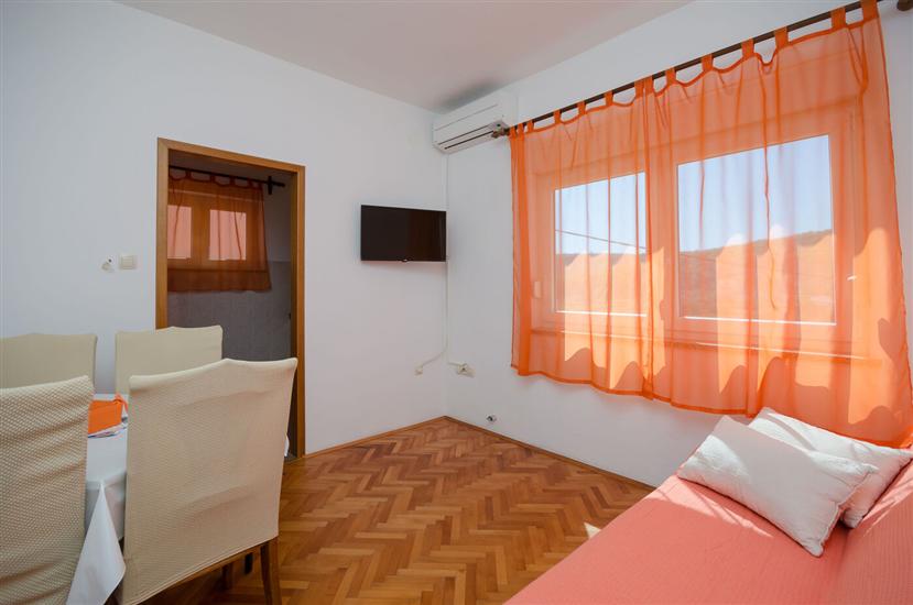 Apartment A2, for 4 persons