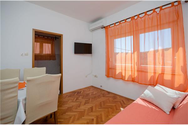 Apartment A2, for 4 persons