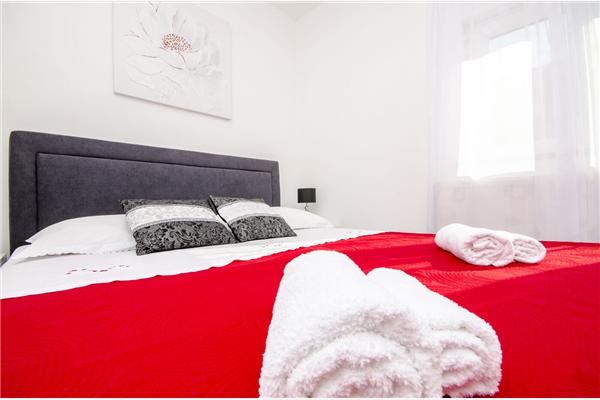 House K1, for 12 persons