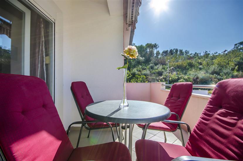 House K1, for 12 persons