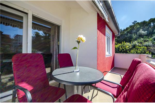 House K1, for 12 persons