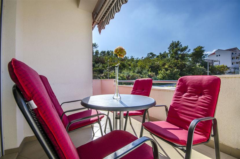 House K1, for 12 persons