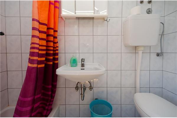 Apartment A2, for 6 persons