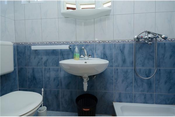 Apartment A2, for 6 persons