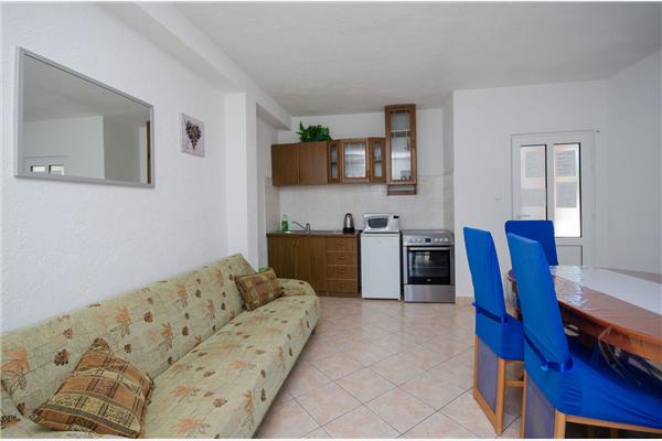 Apartment A4, for 4 persons