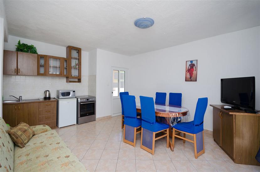 Apartment A4, for 4 persons