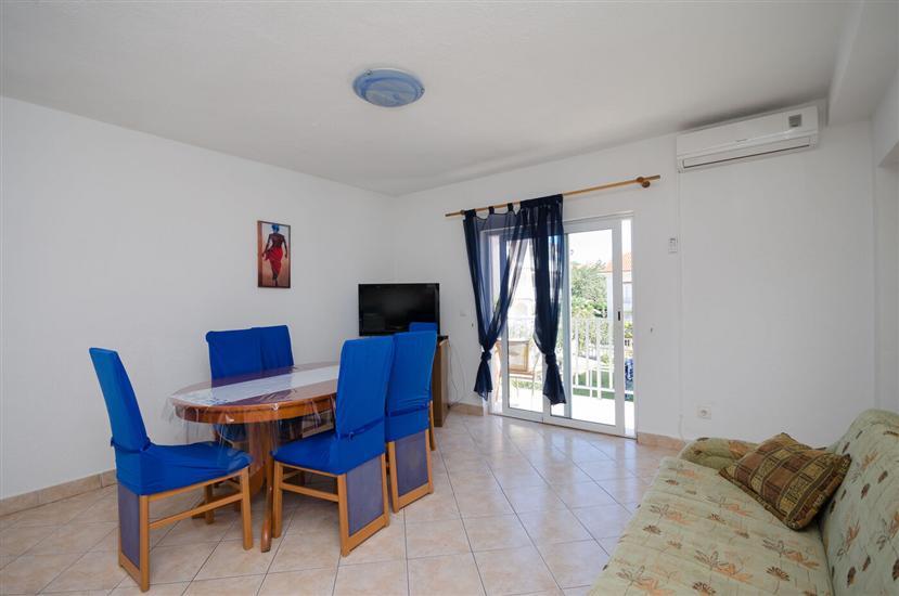 Apartment A4, for 4 persons