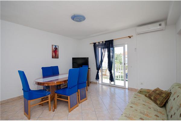 Apartment A4, for 4 persons