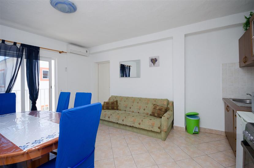 Apartment A4, for 4 persons