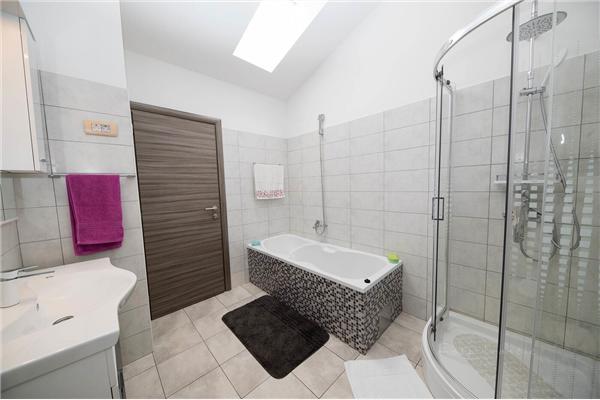 House K1, for 8 persons