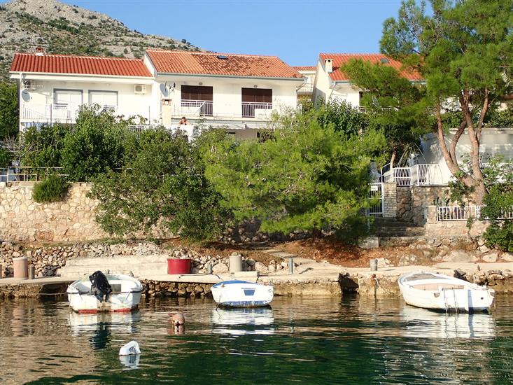 Apartment TINA-on the beachfront