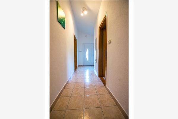 Apartment A2, for 6 persons