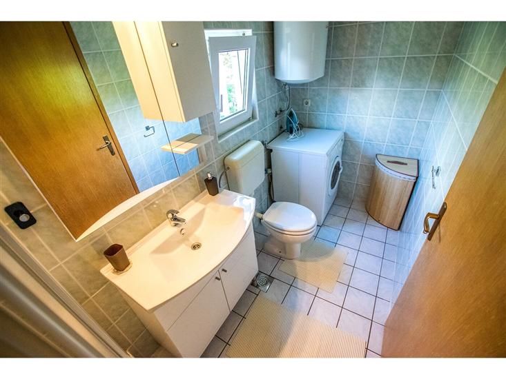 Apartment A2, for 6 persons