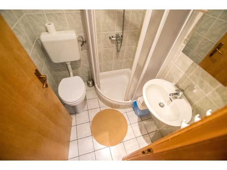 Apartment A2, for 6 persons