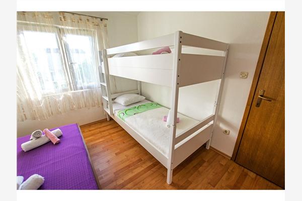 Apartment A2, for 6 persons