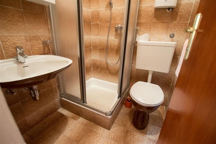 Apartment A2, for 6 persons