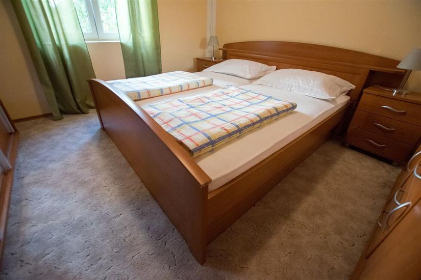 Apartment A2, for 6 persons