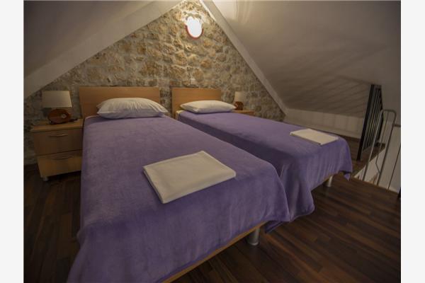 Apartment A2, for 6 persons