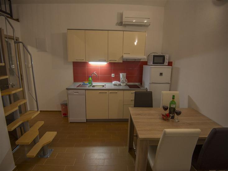Apartment A2, for 6 persons