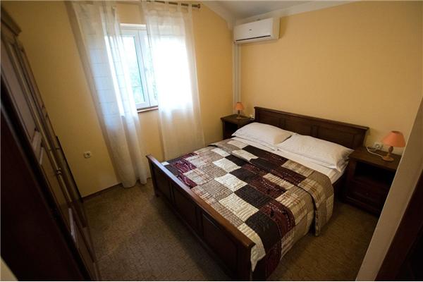 Apartment A4, for 8 persons