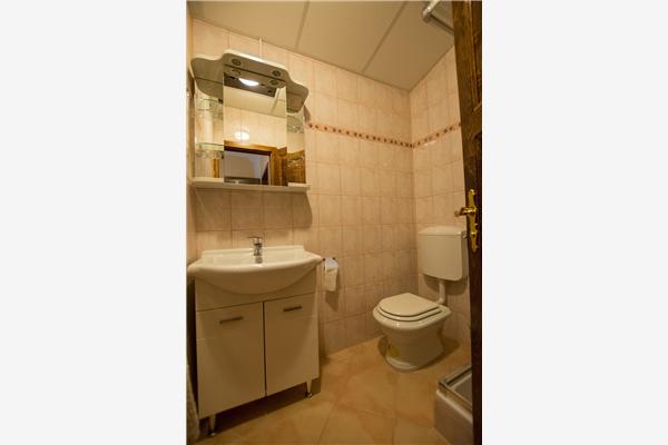 Apartment A4, for 8 persons