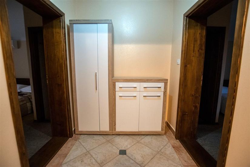 Apartment A4, for 8 persons