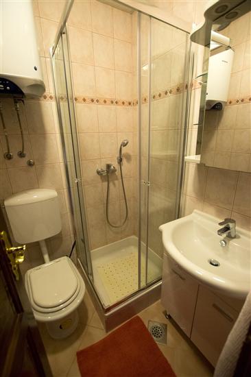 Apartment A4, for 8 persons