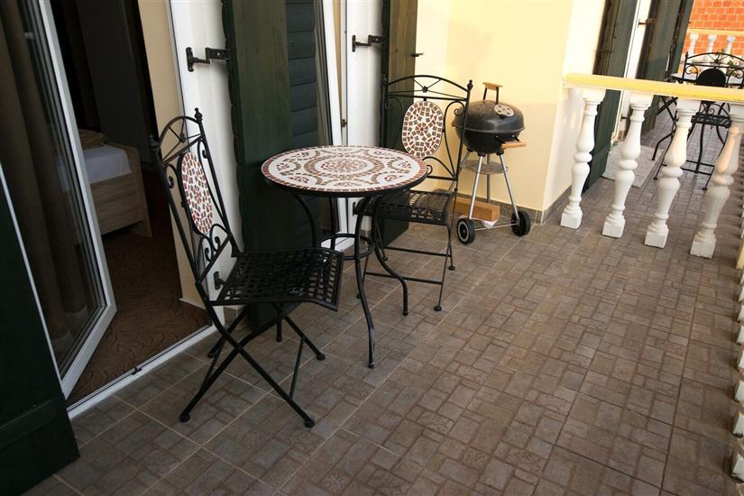 Apartment A4, for 8 persons