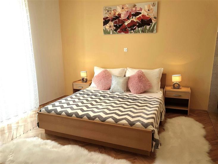 Apartment A1, for 8 persons