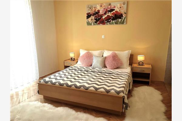 Apartment A1, for 8 persons