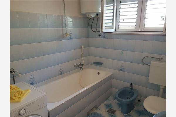 Apartment A1, for 8 persons