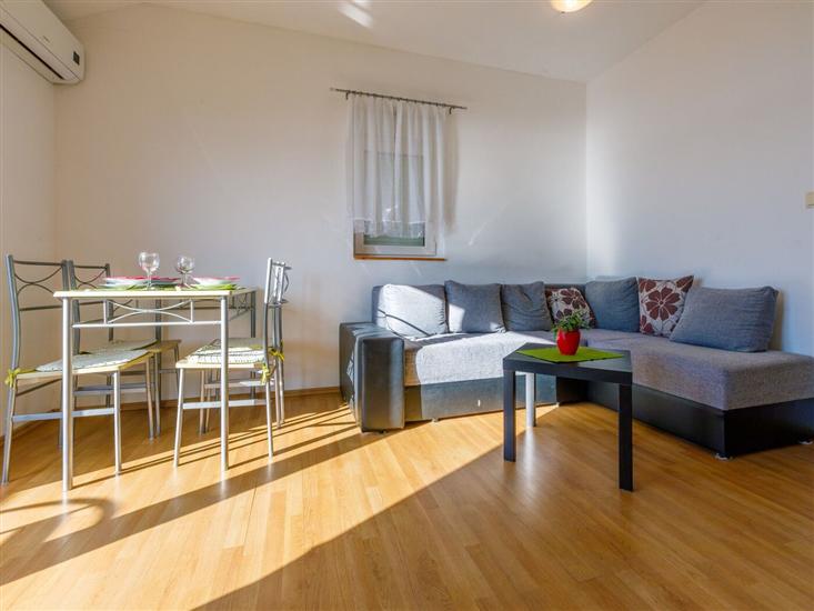 Apartment A1, for 3 persons