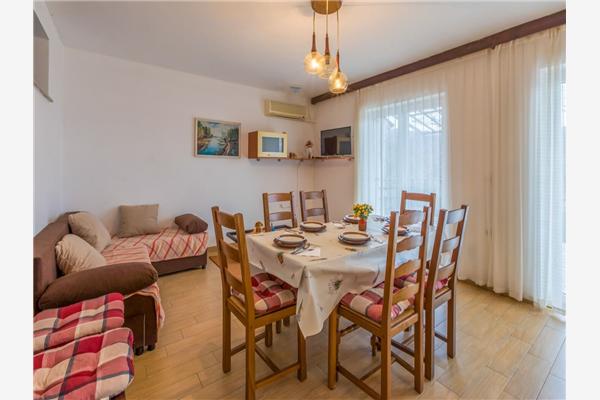 Apartment A4, for 9 persons