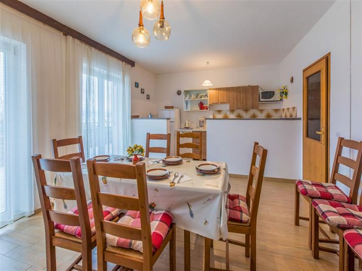 Apartment A4, for 9 persons