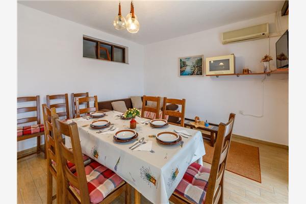 Apartment A4, for 9 persons