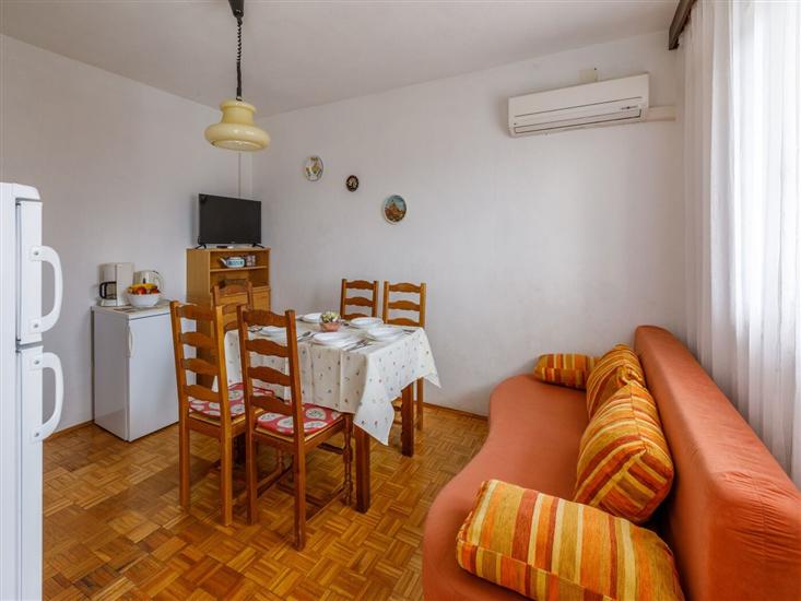 Apartment A1, for 9 persons