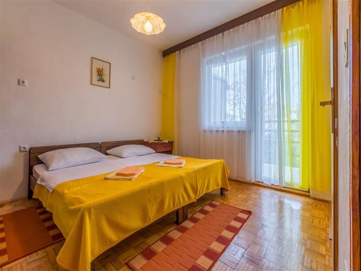Apartment A1, for 9 persons