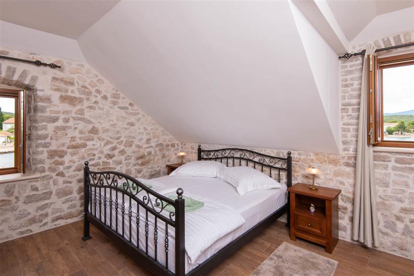 Hiša K1, na 8 osebe