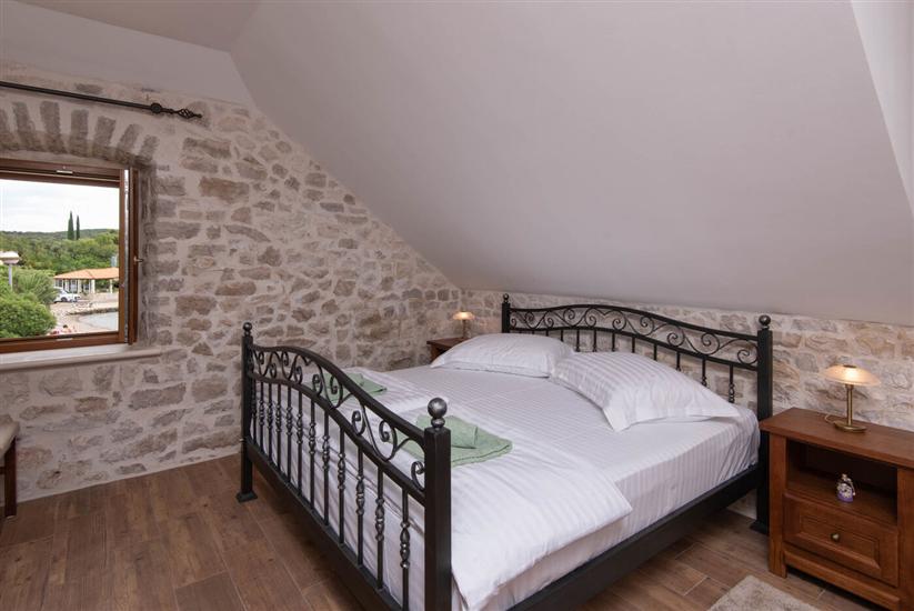 Hiša K1, na 8 osebe