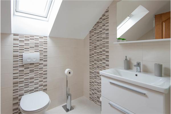 Hiša K1, na 8 osebe