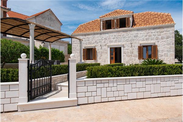 Hiša K1, na 8 osebe