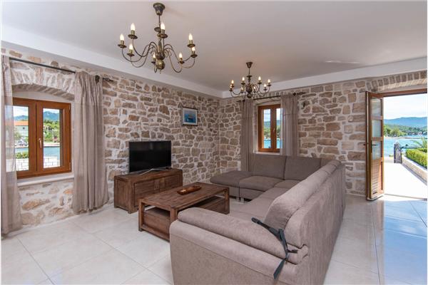 Hiša K1, na 8 osebe