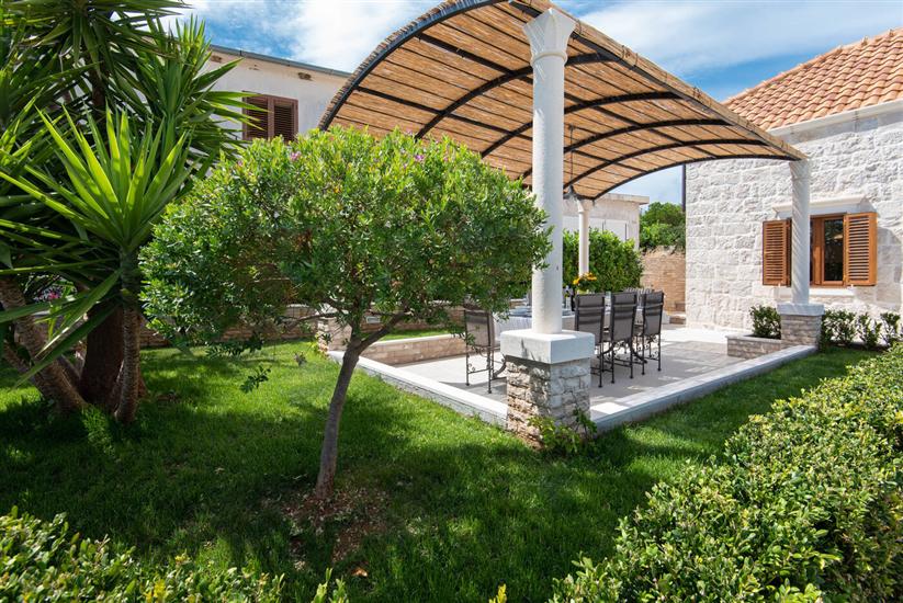 Hiša K1, na 8 osebe