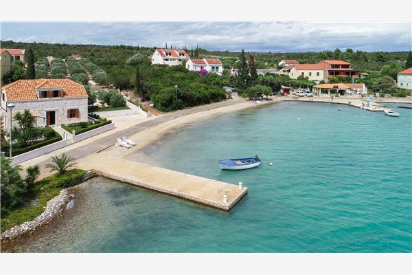 Hiša K1, na 8 osebe