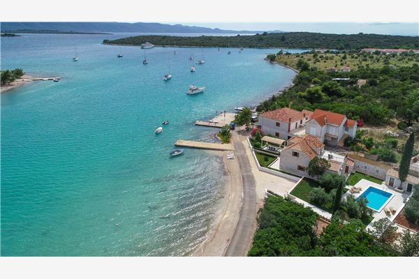 Hiša K1, na 8 osebe