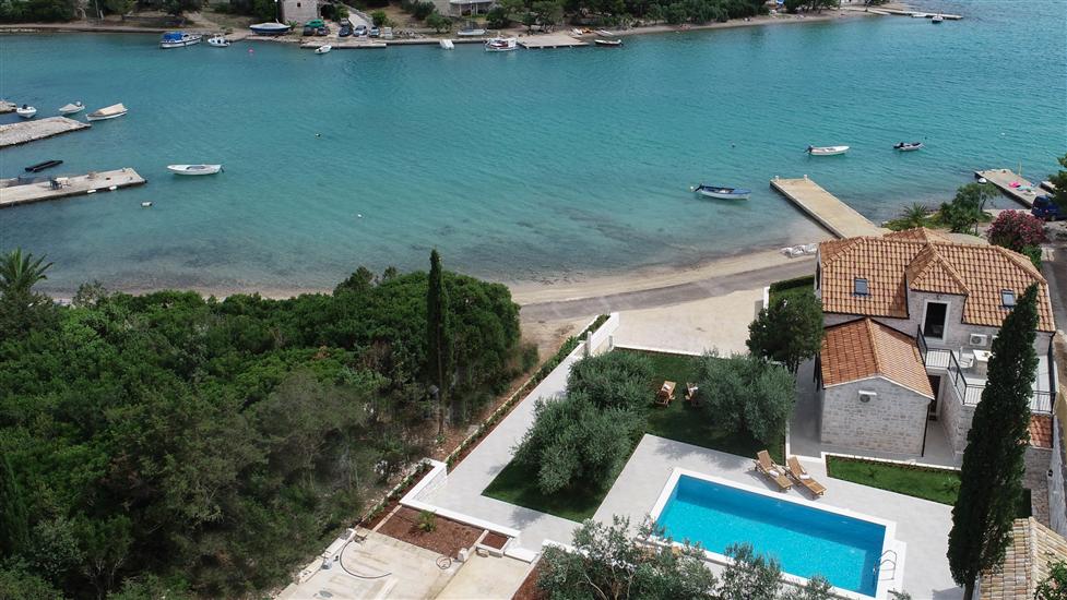 Hiša K1, na 8 osebe